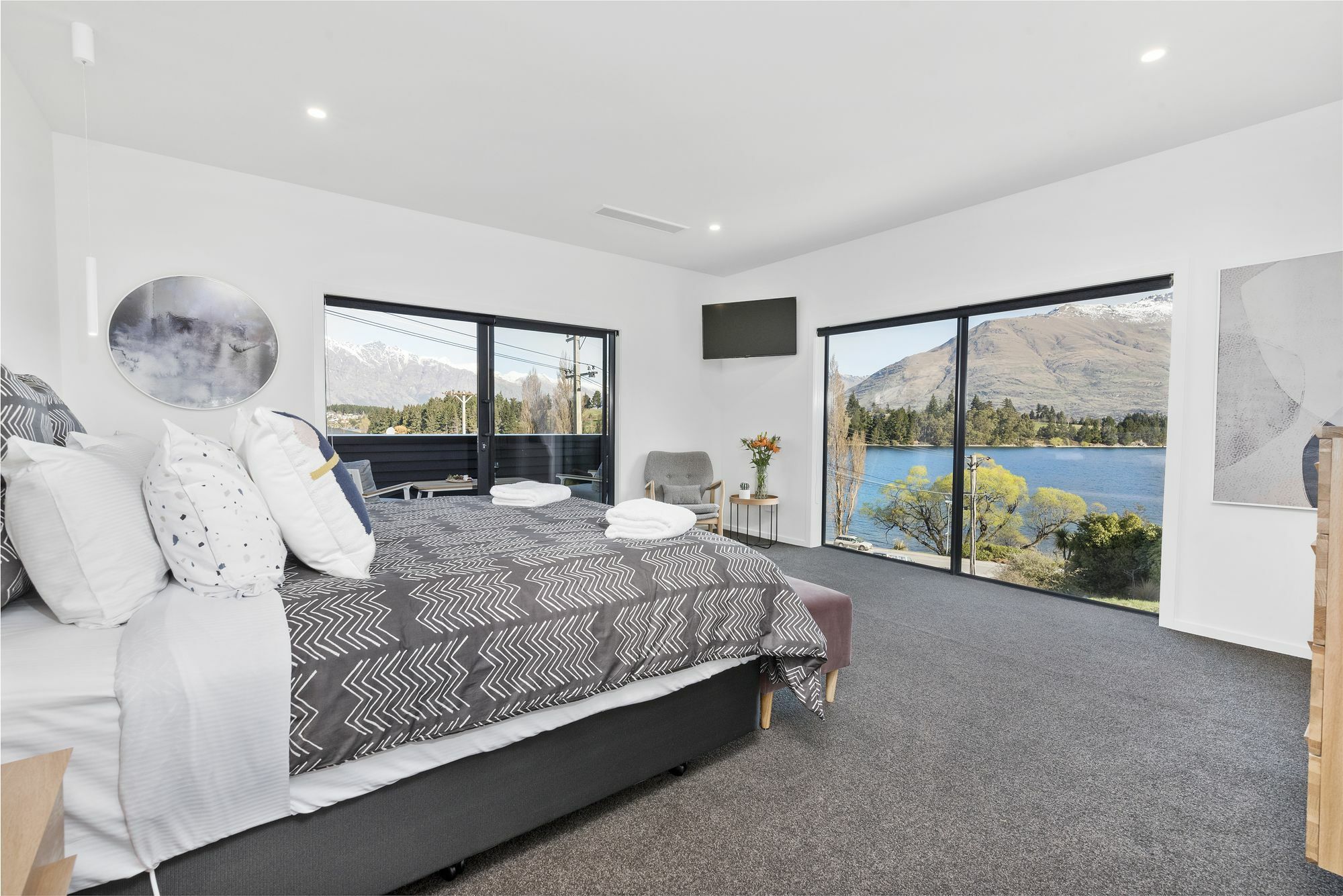 Lakeside Luxury On Suburb Street Queenstown Exterior foto